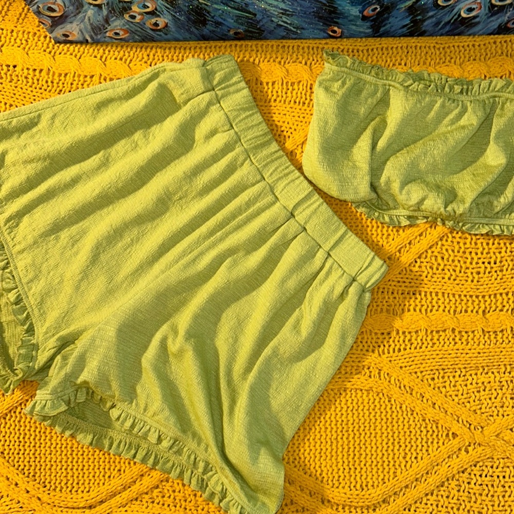 Maverick Size S Two Piece Lime Green Short Set
